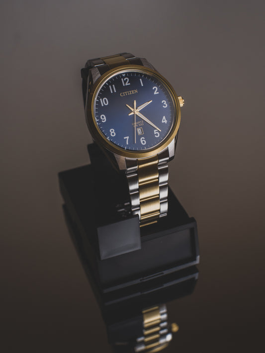 Reloj Citizen de cuarzo para hombre con correa de acero inoxidable  BI1036-57L