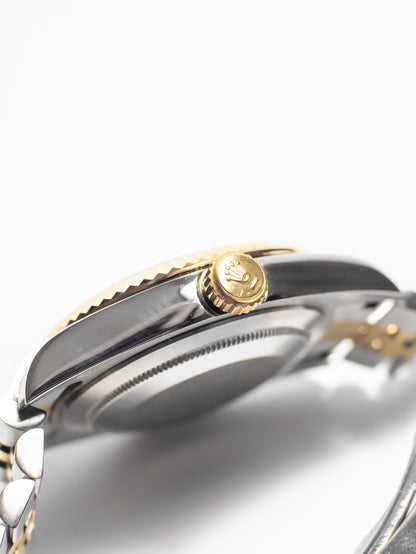 Rolex Sky-Dweller – Rolesor Amarillo y Esfera Negra (326933)