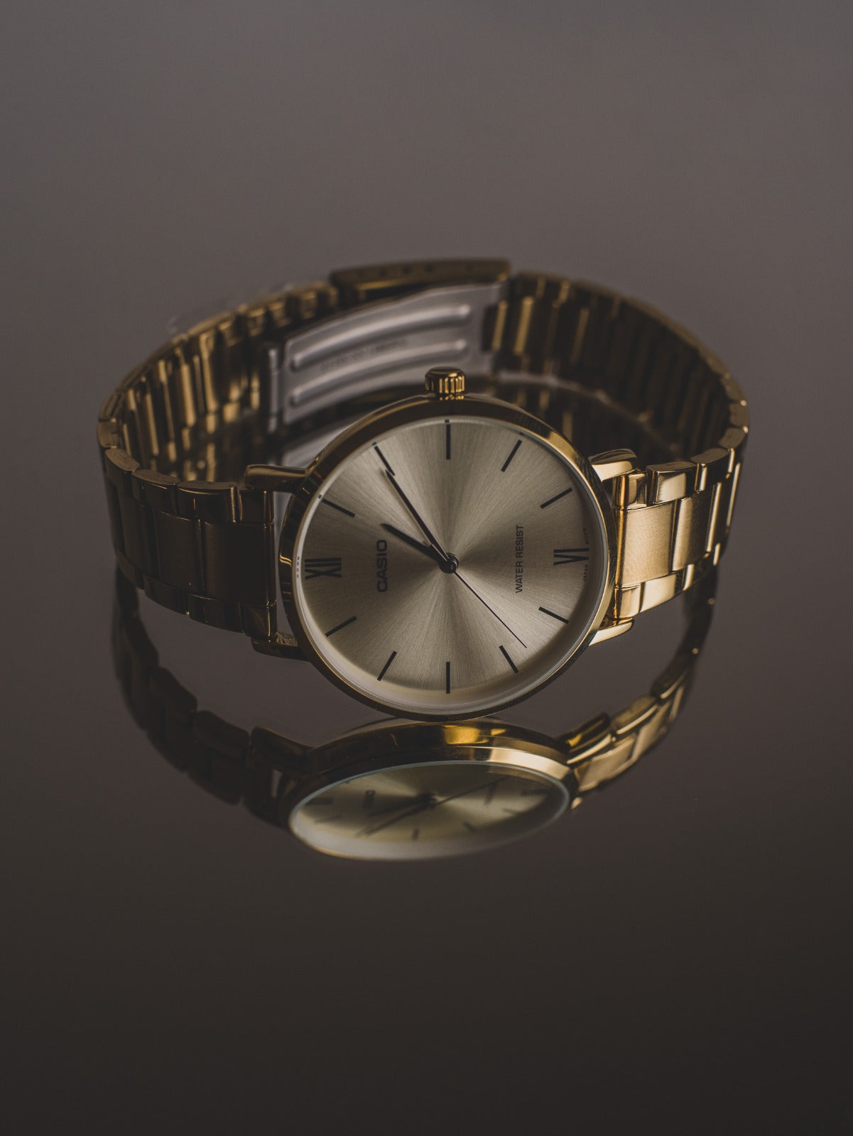 Reloj Casio LTP-VT01G-9B