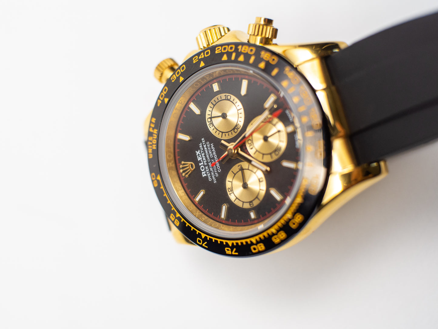 Rolex Cosmograph Daytona – Esfera Negra y Dorada (Correa Oysterflex)