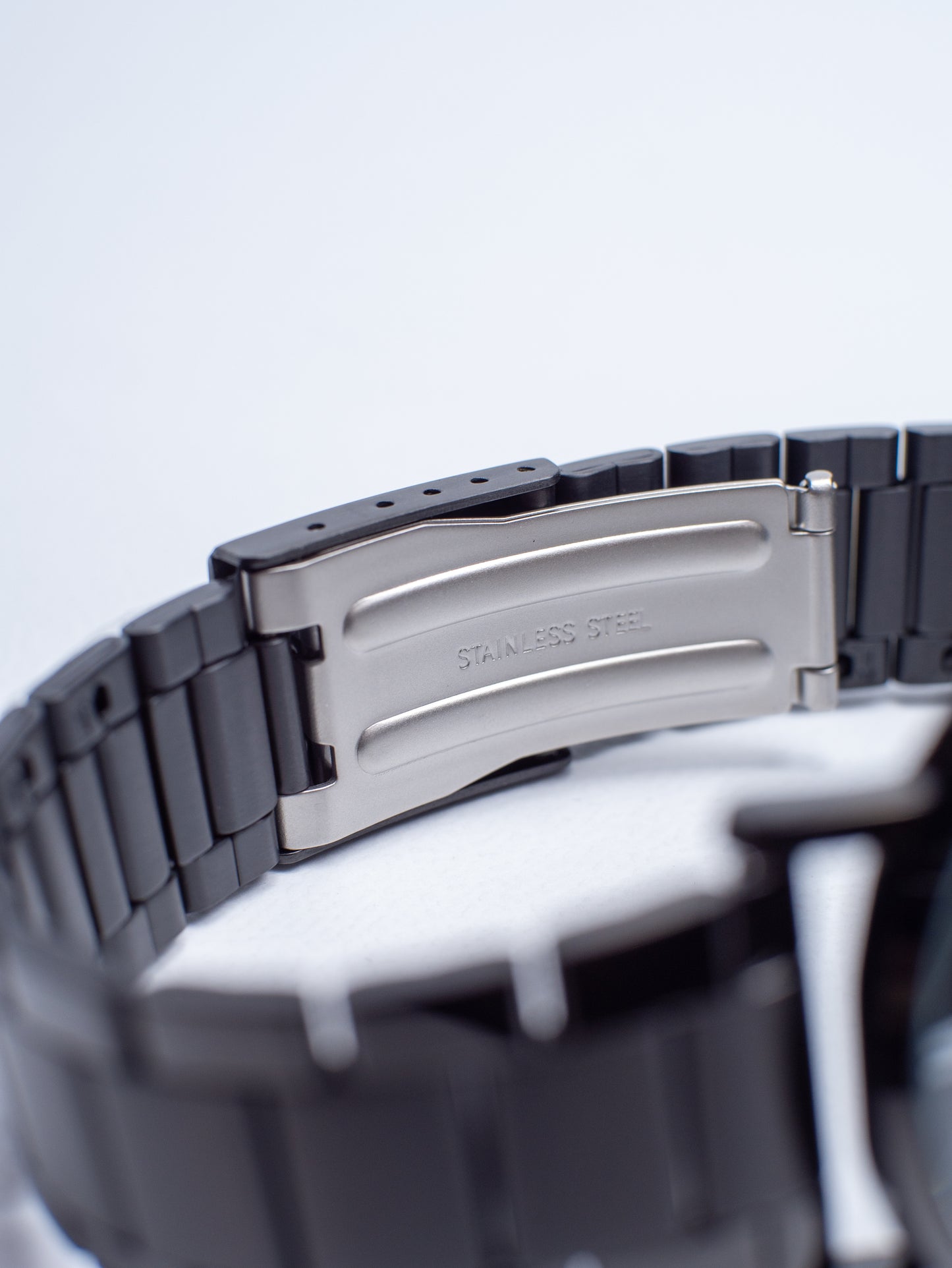 Reloj Casio Minimalista Black Ion Plated – MTP-VT01B-1B