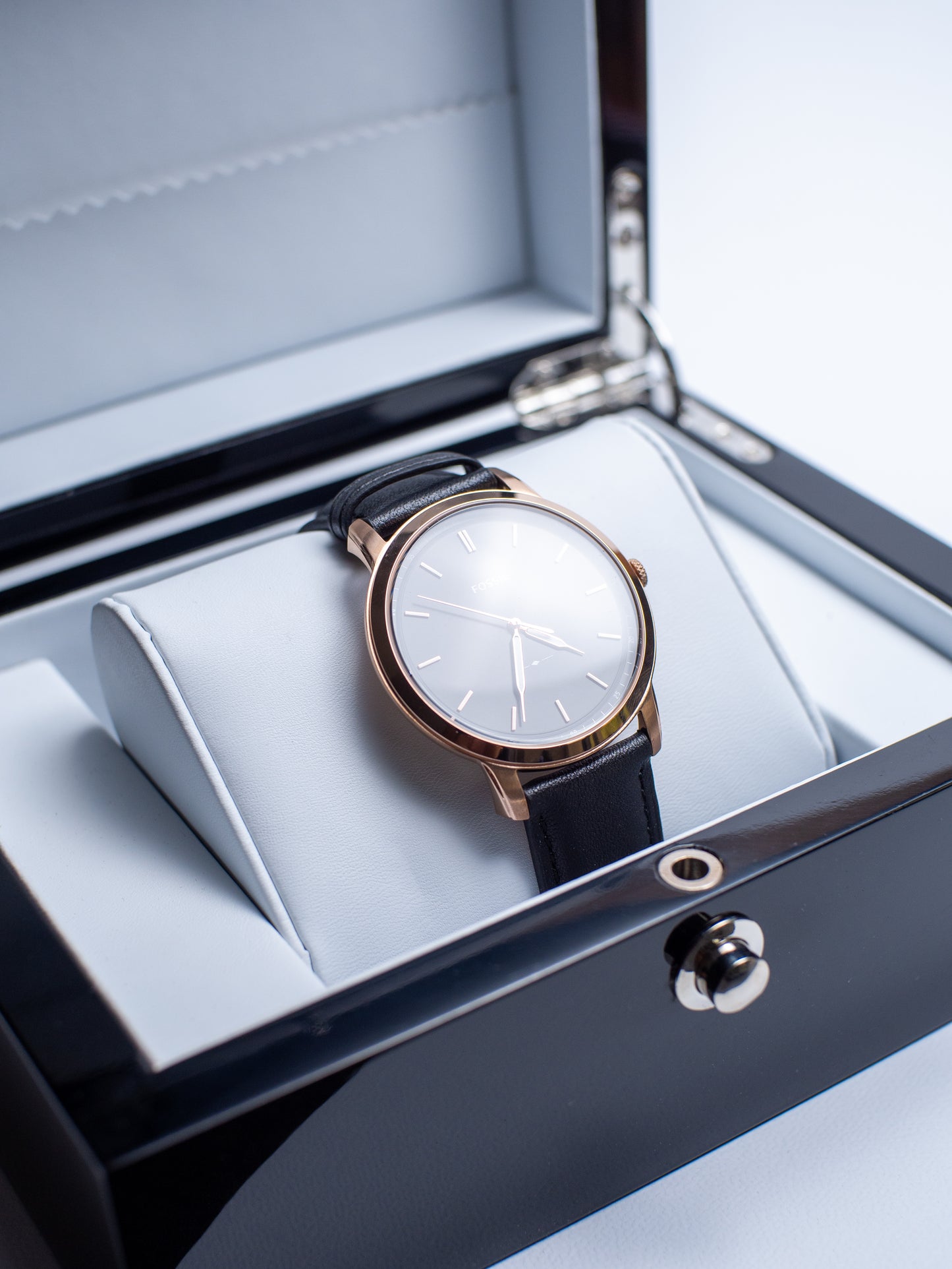 Reloj Fossil The Minimalist para Hombre - Oro Rosa y Cuero Negro FS5376